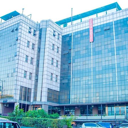 Hera Hotel Kampala Eksteriør bilde