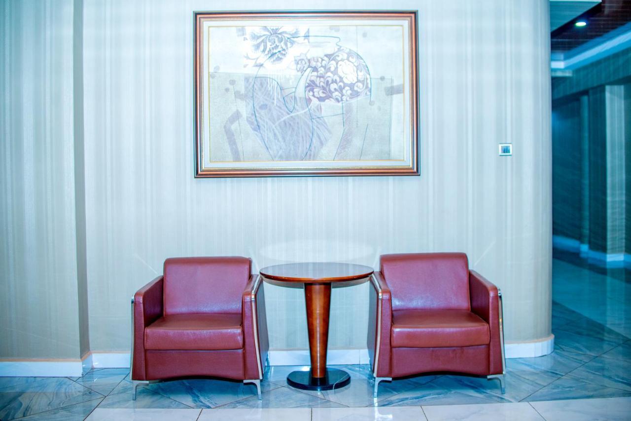 Hera Hotel Kampala Eksteriør bilde