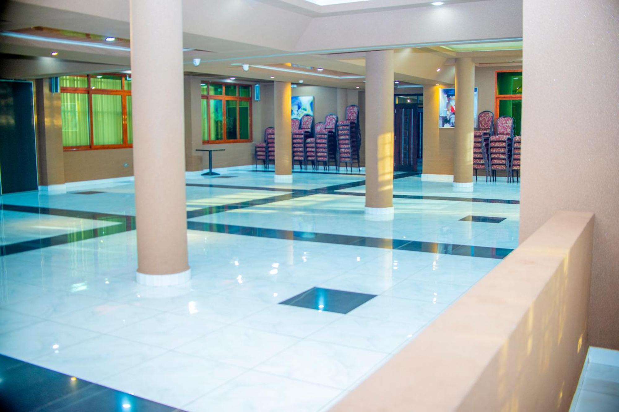 Hera Hotel Kampala Eksteriør bilde